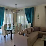 Smaragda Sea View * Karianí