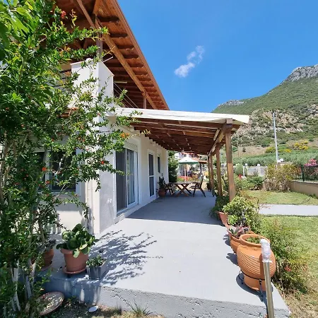 Smaragda Sea View بيت للعطل Karianí