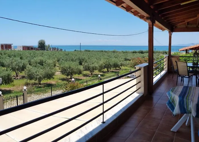 Smaragda Sea View * Karianí