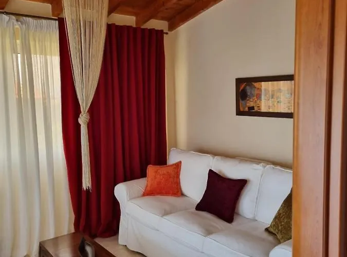 Smaragda Sea View Karianí