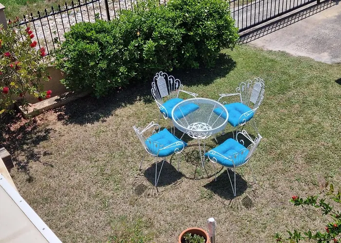 Smaragda Sea View Karianí